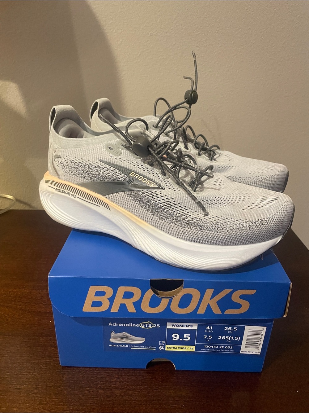 Brooks Women's Adrenaline GTS 25 Athletic Shoes - Light Gray with Beige Trim